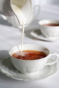 Чай со сливками - 75 калорий