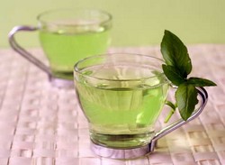 Две чашки зеленого чая